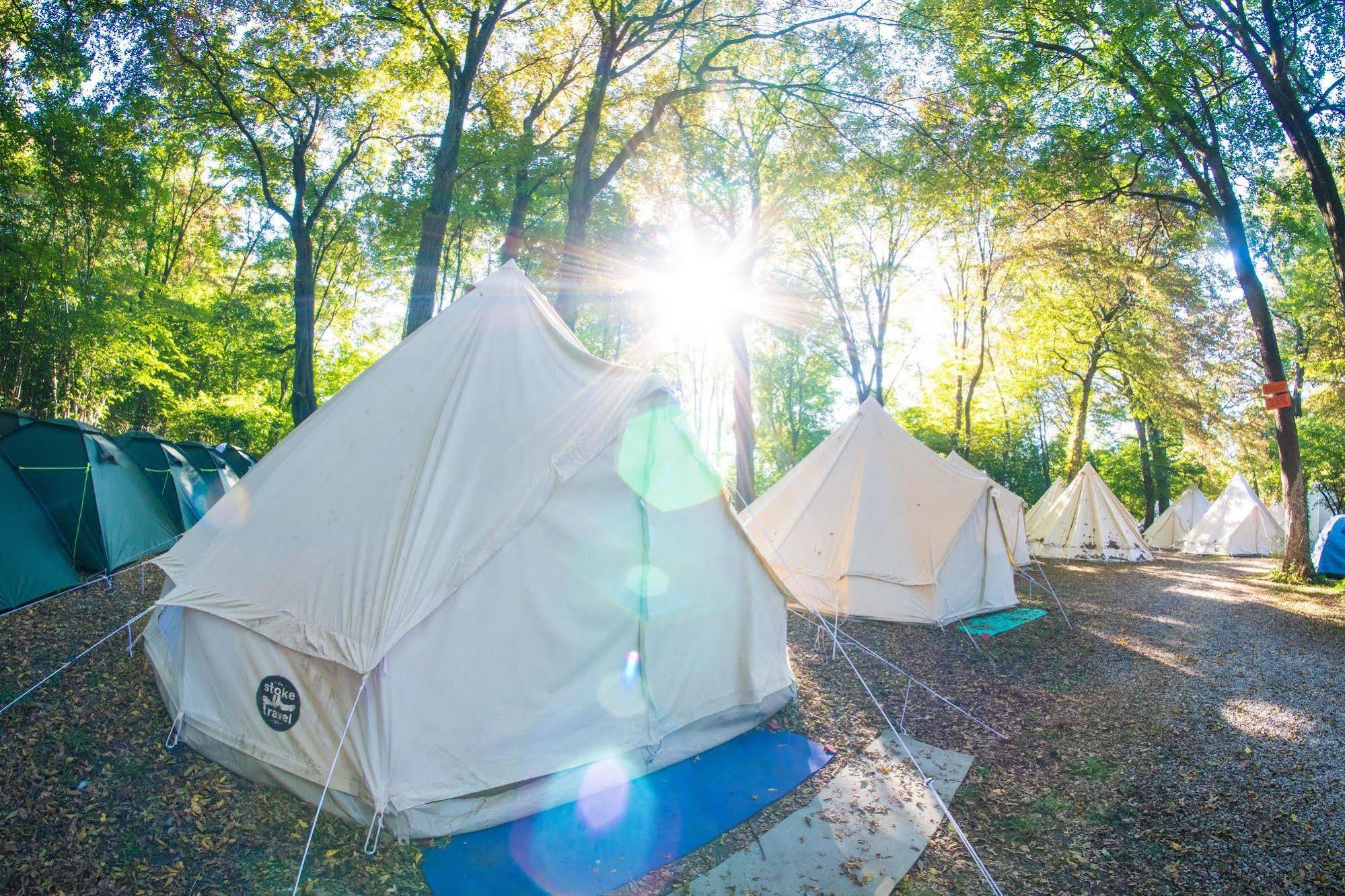 Pamplona Camping Hotel Aizoain Luaran gambar