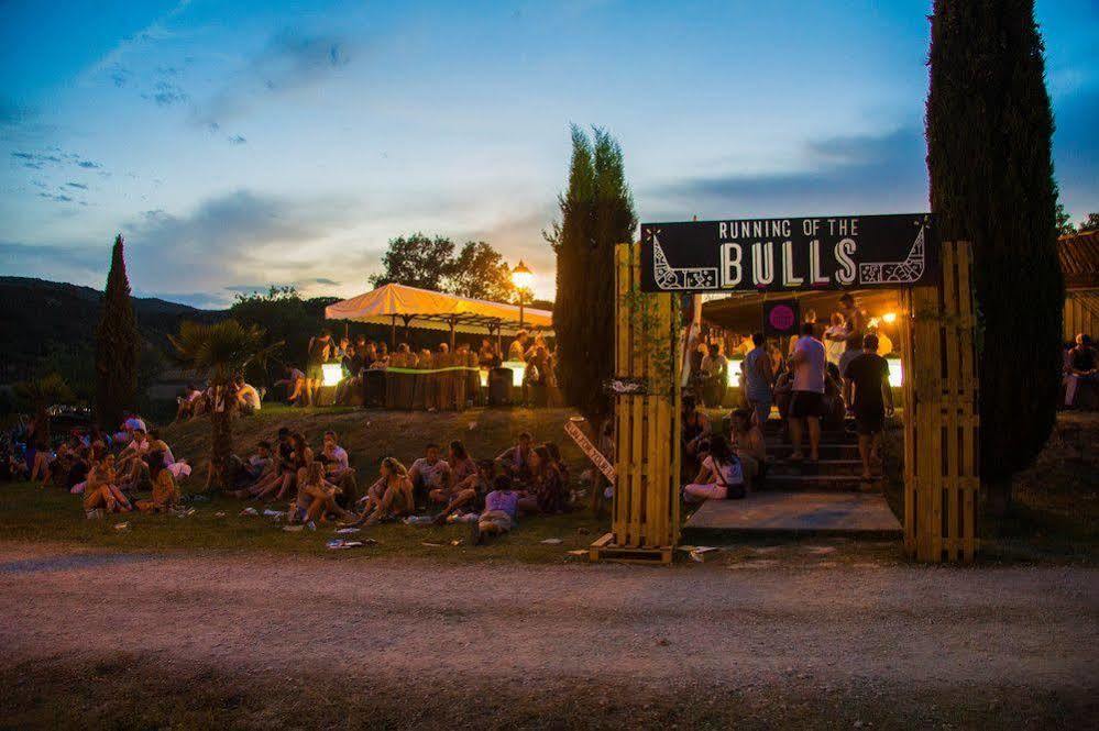 Pamplona Camping Hotel Aizoain Luaran gambar